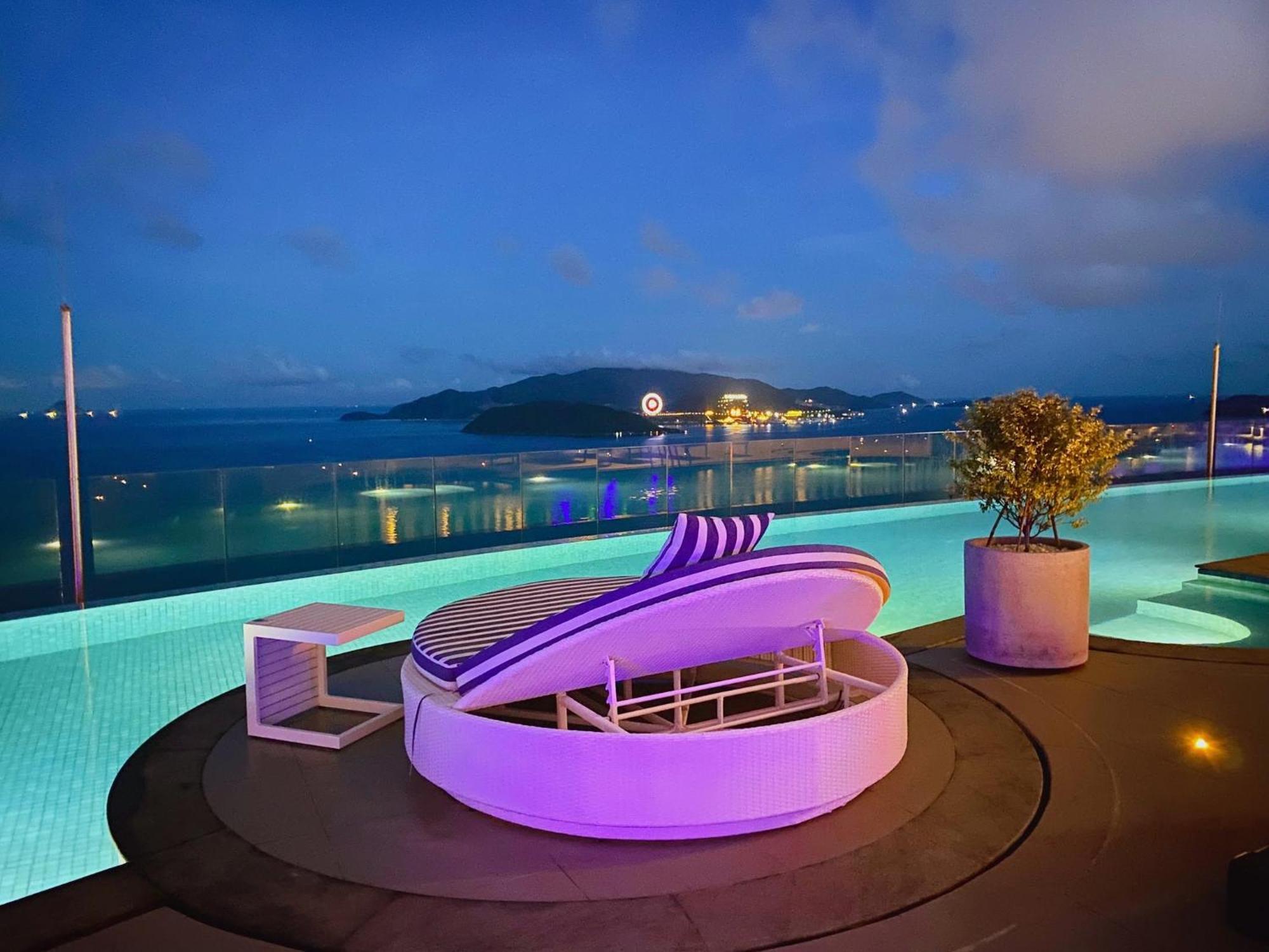 Coastal Panorama Oceanfront Suites Nha Trang Dış mekan fotoğraf