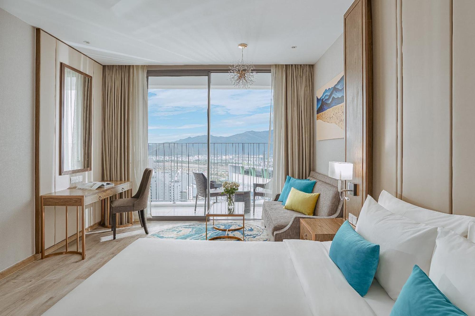 Coastal Panorama Oceanfront Suites Nha Trang Dış mekan fotoğraf