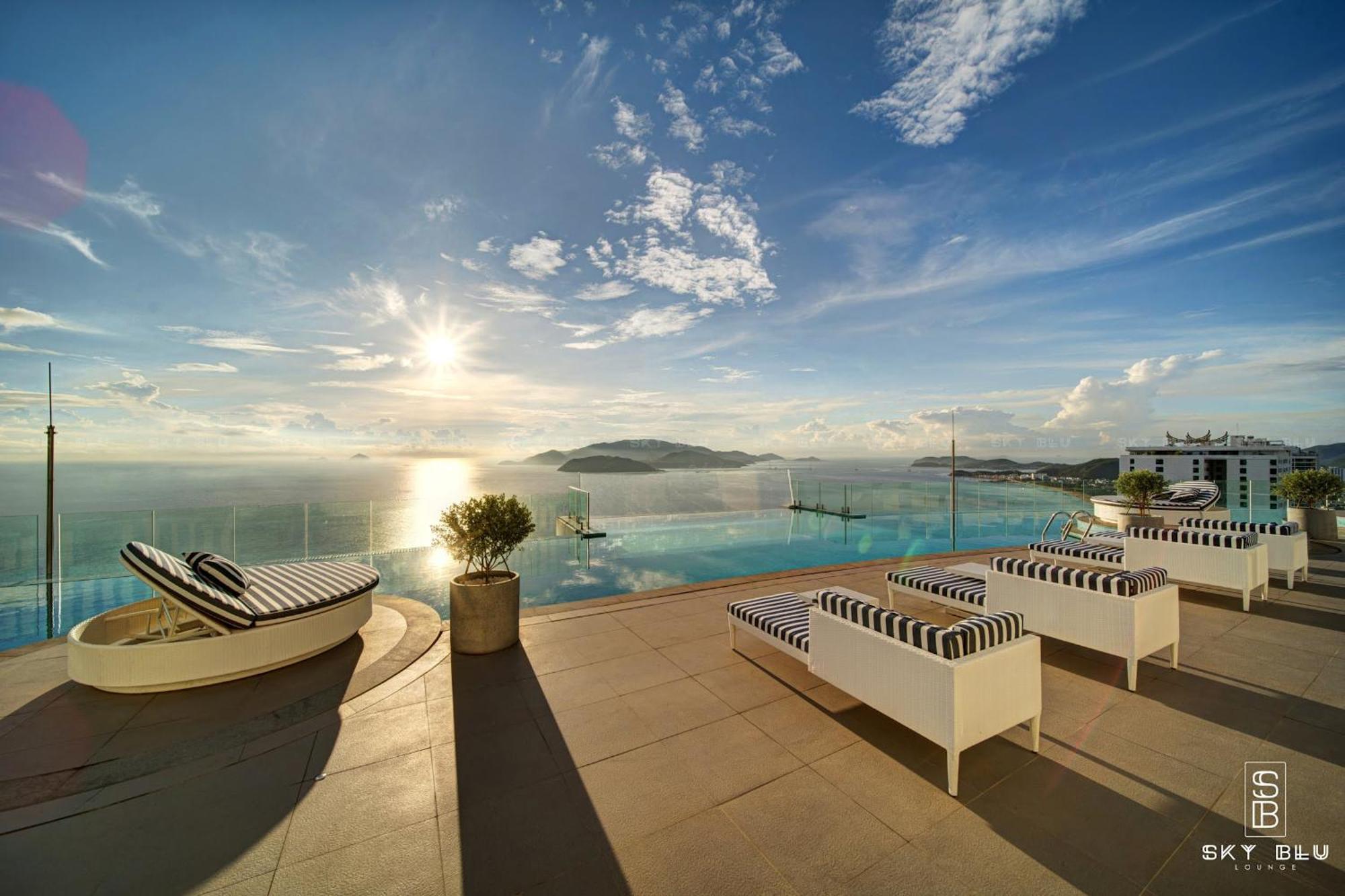 Coastal Panorama Oceanfront Suites Nha Trang Dış mekan fotoğraf