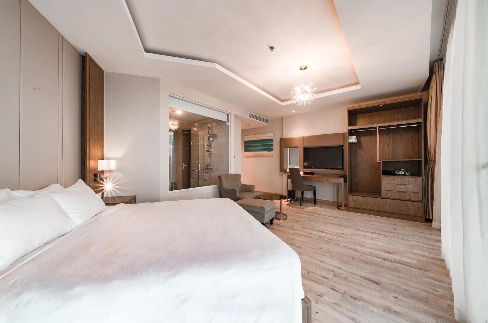 Coastal Panorama Oceanfront Suites Nha Trang Dış mekan fotoğraf