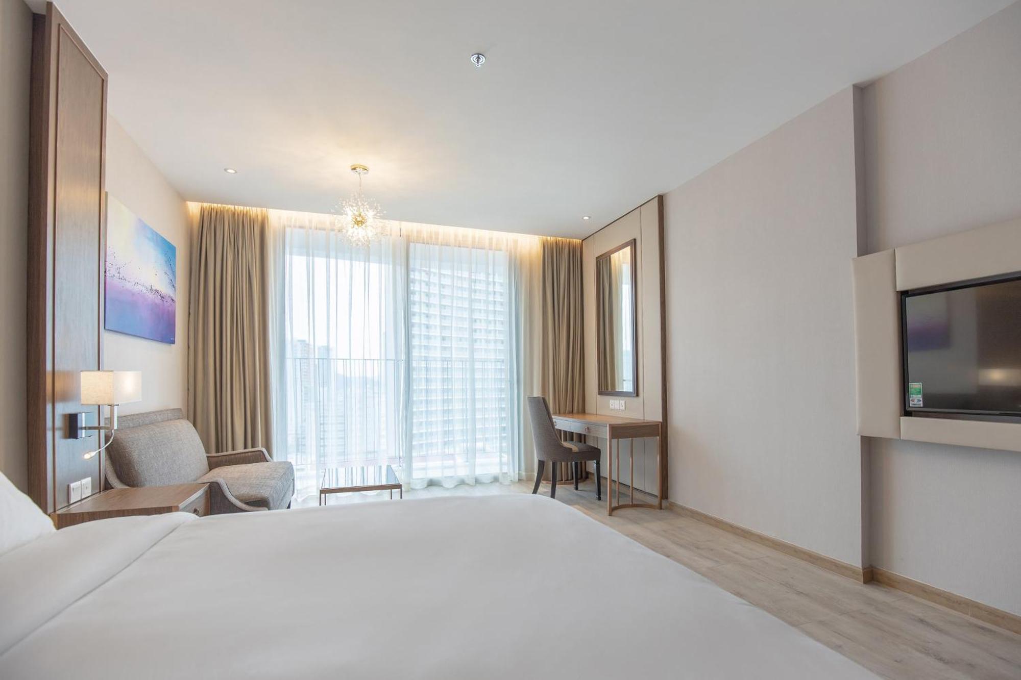 Coastal Panorama Oceanfront Suites Nha Trang Dış mekan fotoğraf
