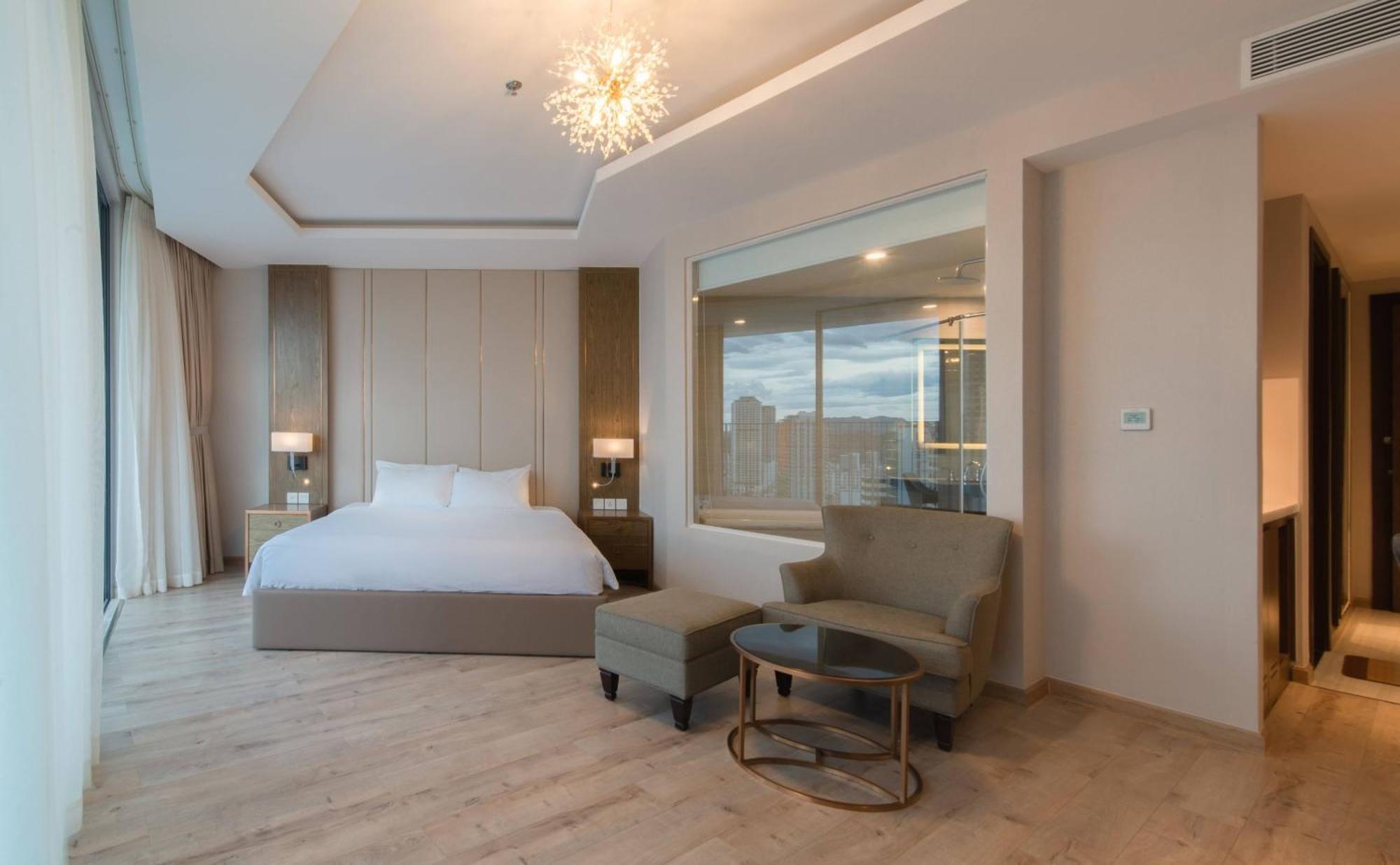 Coastal Panorama Oceanfront Suites Nha Trang Dış mekan fotoğraf