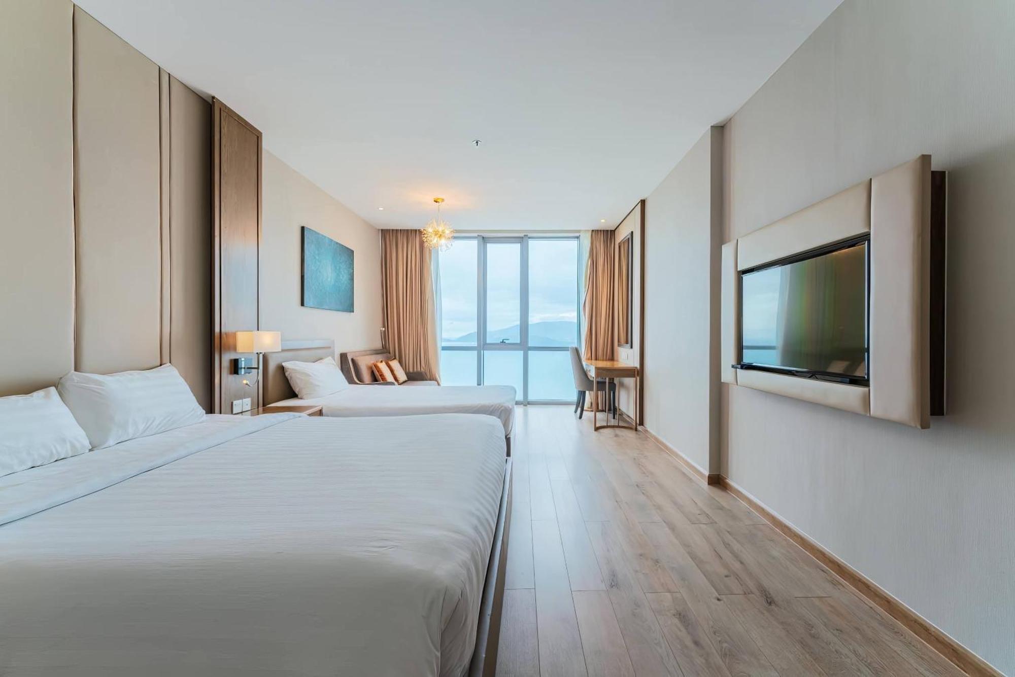 Coastal Panorama Oceanfront Suites Nha Trang Dış mekan fotoğraf
