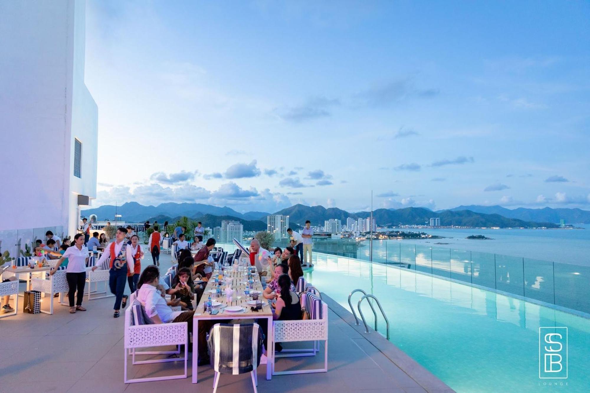 Coastal Panorama Oceanfront Suites Nha Trang Dış mekan fotoğraf