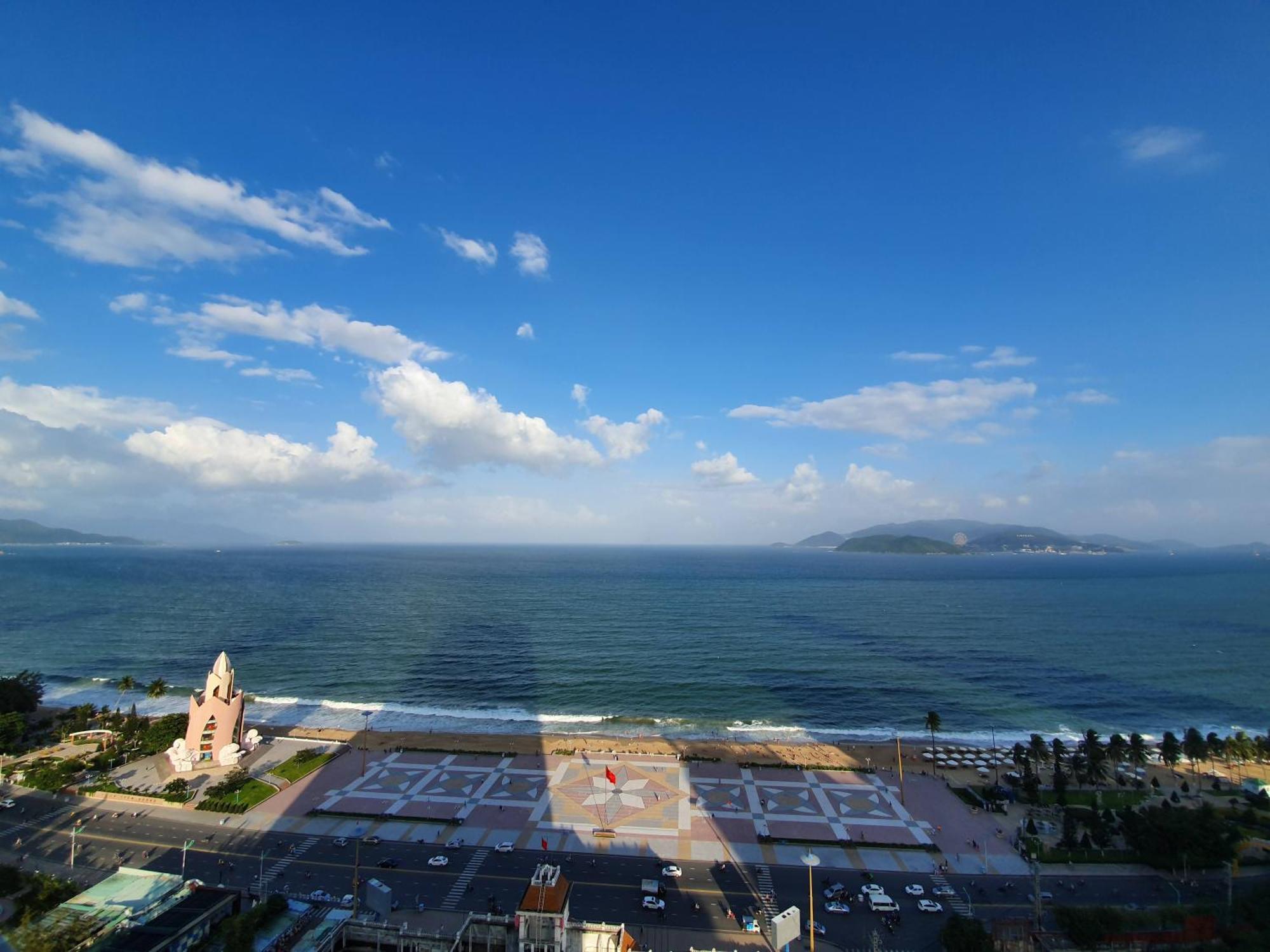 Coastal Panorama Oceanfront Suites Nha Trang Dış mekan fotoğraf