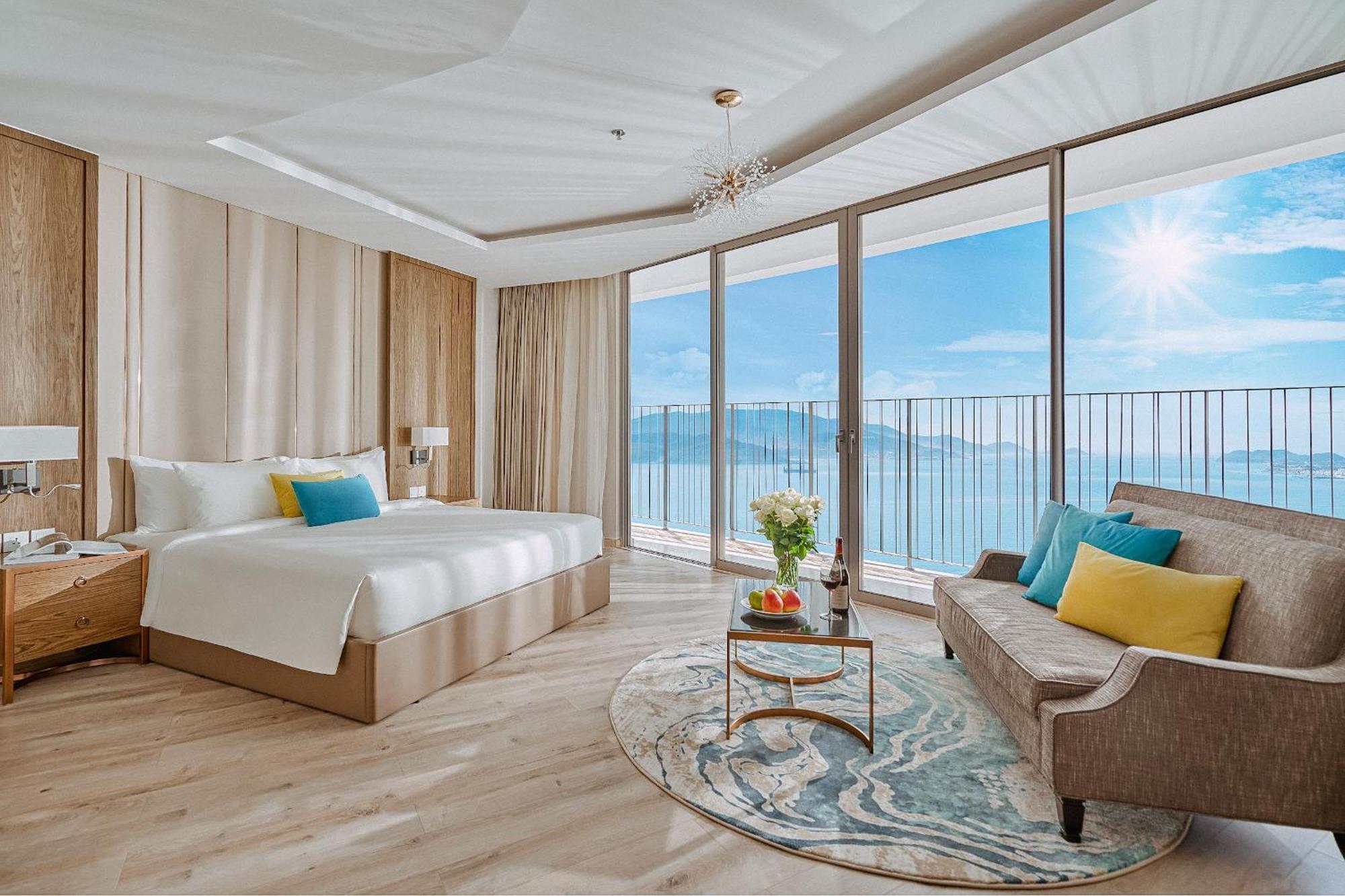 Coastal Panorama Oceanfront Suites Nha Trang Dış mekan fotoğraf