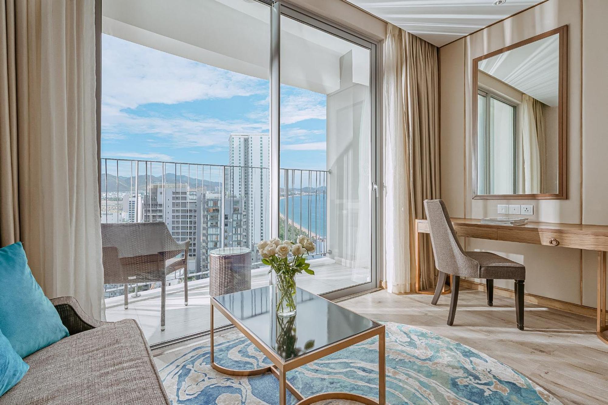 Coastal Panorama Oceanfront Suites Nha Trang Dış mekan fotoğraf