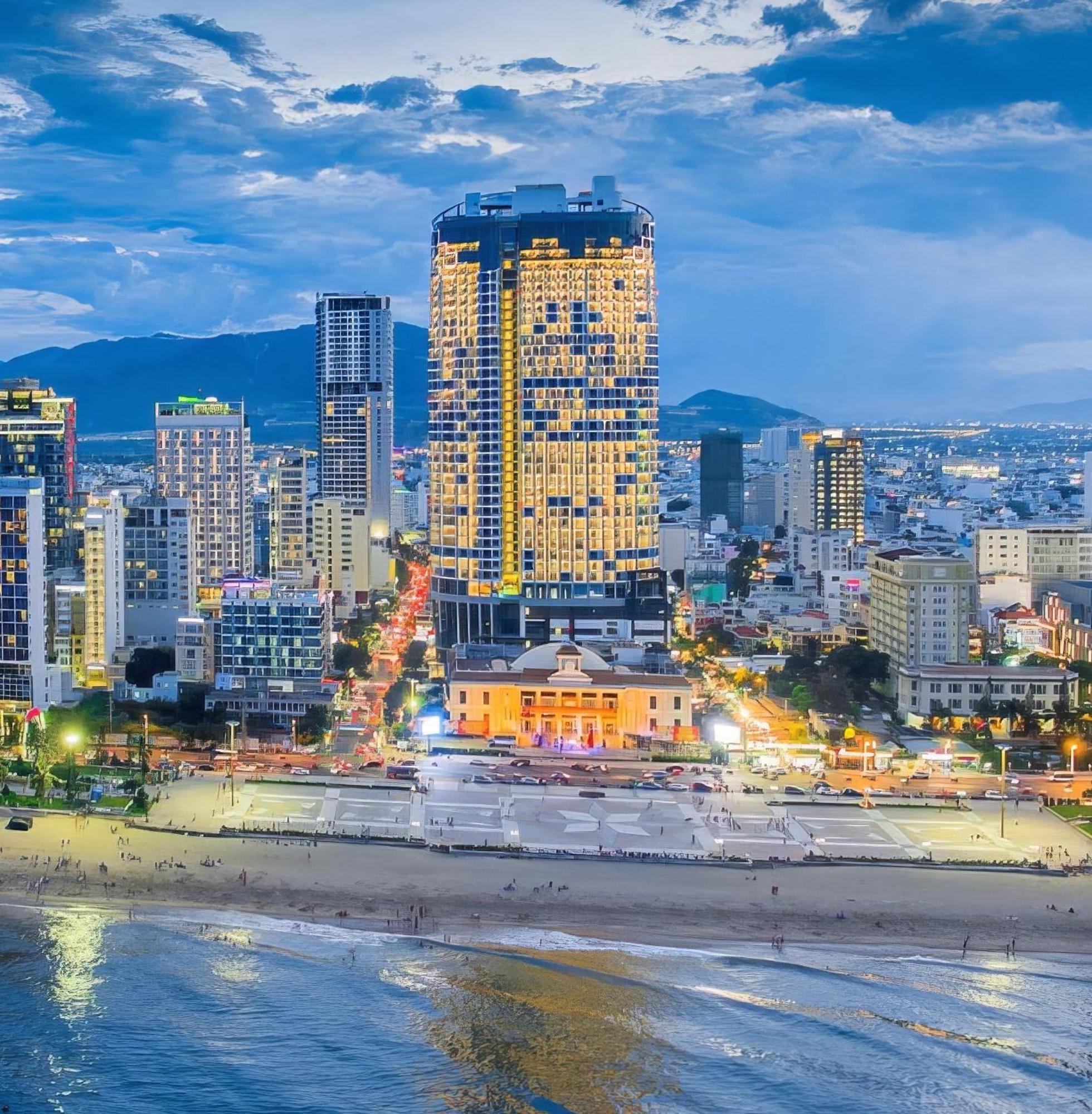 Coastal Panorama Oceanfront Suites Nha Trang Dış mekan fotoğraf